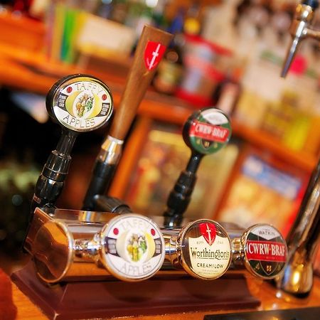 The Little Crown Inn Pontypool Bagian luar foto