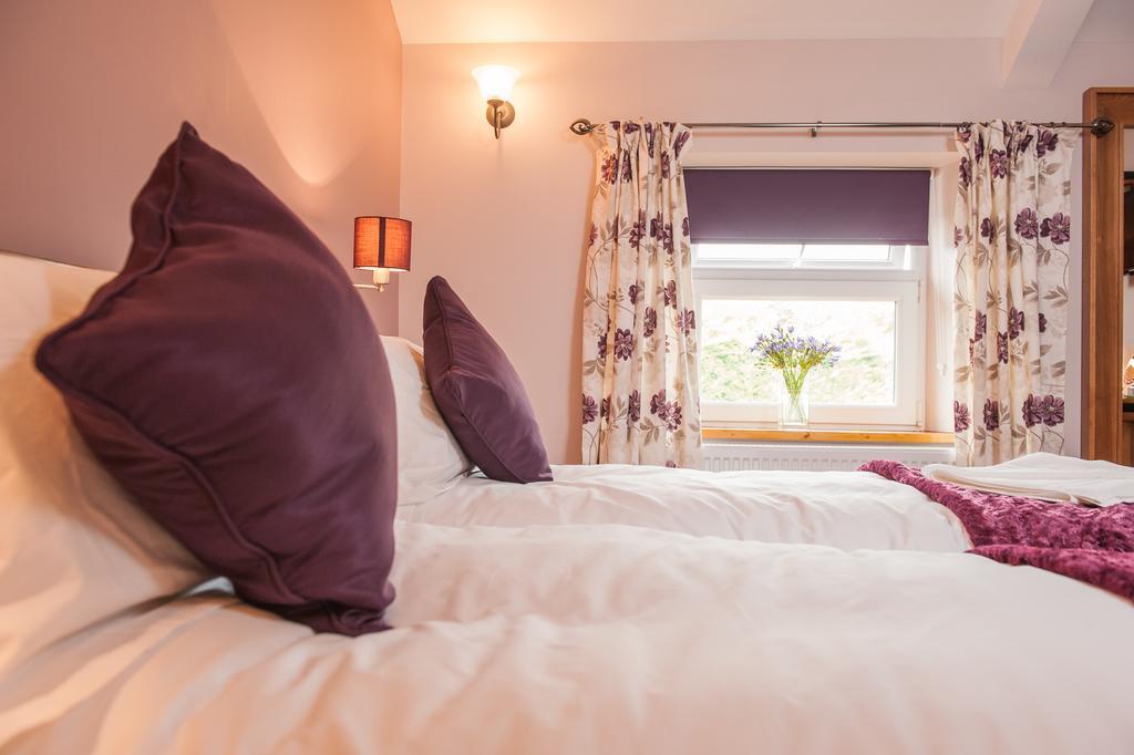 The Little Crown Inn Pontypool Ruang foto