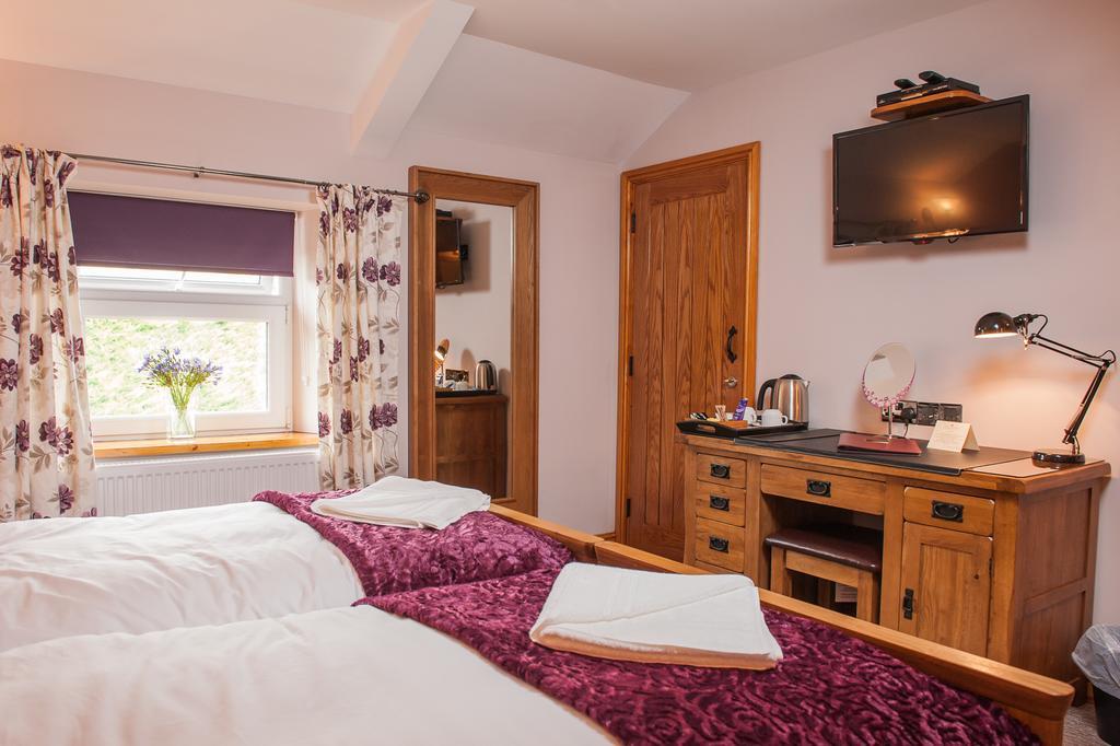 The Little Crown Inn Pontypool Ruang foto