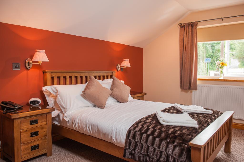 The Little Crown Inn Pontypool Ruang foto
